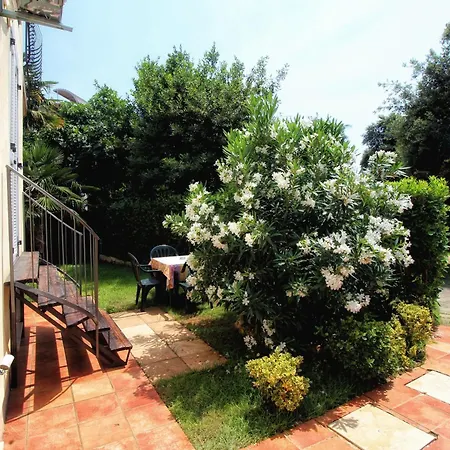 伯里克别墅公寓 公寓 *